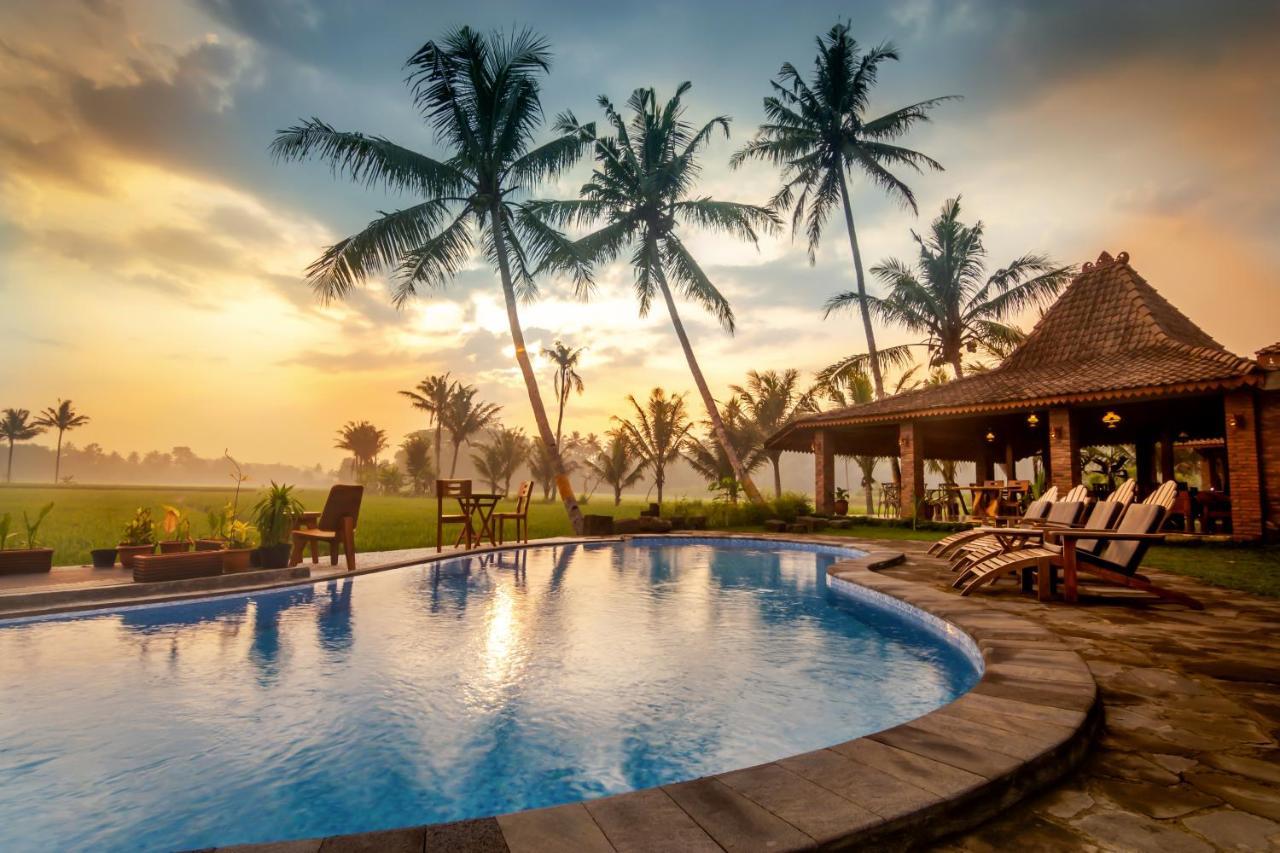 Gopalan Borobudur Hotel Magelang Exterior foto